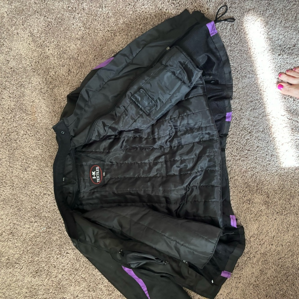 Women's Riding Jacket - Picture 3 of 3